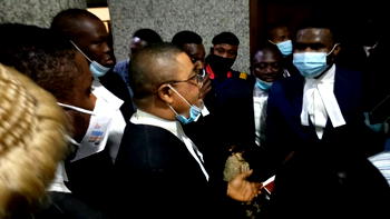 Breaking: Nnamdi Kanu’s trial begins, as Lawyers plead with DSS to have access to Court room
