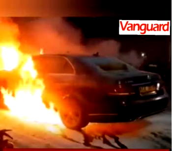 [VIDEO] Wife sets ablaze Benz hubby bought for side chick