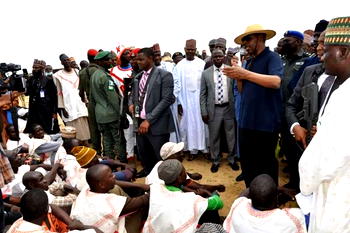 Insecurity: Zulum inducts 1000 volunteer hunters to protect farmers against Boko Haram attacks