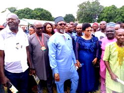 APC suffers major blow in Benue as stalwarts lead thousands of supporters to PDP