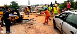 Otedola Bridge Accident: 40 feet container crushes 2 vehicles, kills 1