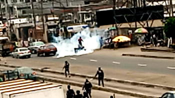 PHOTOS: Moment police fire tear gas at Yoruba Nation agitators in Lagos