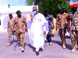 COAS hails Borno Gov for inspiring Troops at Front Lines, as Zulum gives N10m to recuperating victims