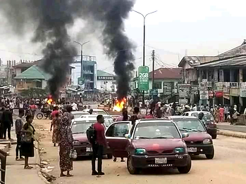 Angry youths protest killing of 17-yr-old boy by Amotekun Corps in Ibadan
