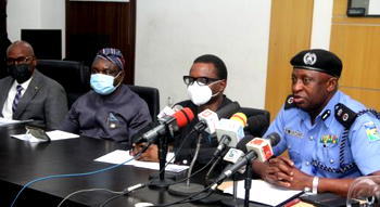 Lagos sets up special team to stop street begging, hawking