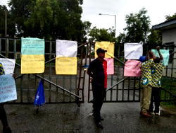 Organised Labour pickets Office Of HoS over N25,000 exam fee for directors