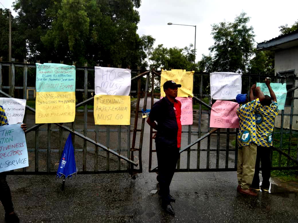 Organised Labour Pickets Office Of Hos Over Exam Fee For Directors