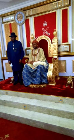 PHOTO: Ex-President Jonathan visits Olu of Warri, Ogiame Atuwatse III