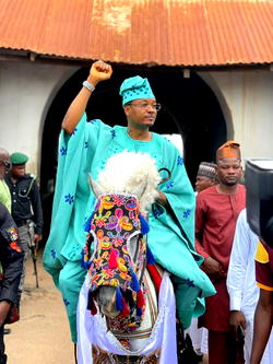 Alaafin charges Shina Peller on peace, prosperity of Yorubaland