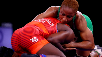 Oborududu defies knee injury to win Silver, Minister to pay for her surgery