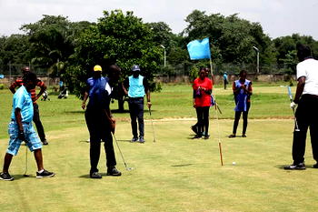 AGCare partners golfers association on charity tourney