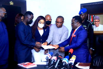 Ayade approves 100% CONMESS for Doctors in Cross River State
