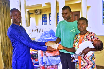 Passenger gives birth to baby boy at Peace Park, after having 6 girls