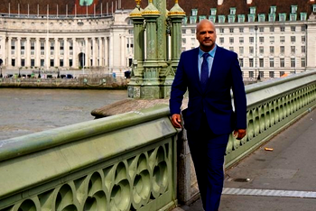 Jason Humble: Why successful people find solutions and not excuses