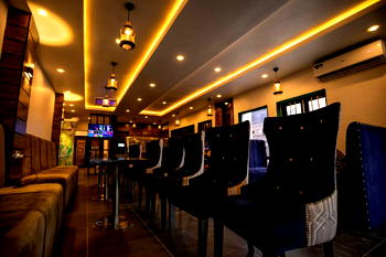 Splash & Rhush Grill, Club House berths in Sapele