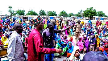 Zulum visits Marte, supports returnees with foodstuff