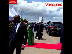 VIDEO: President Muhammadu Buhari ‘signature dance’ in Imo State