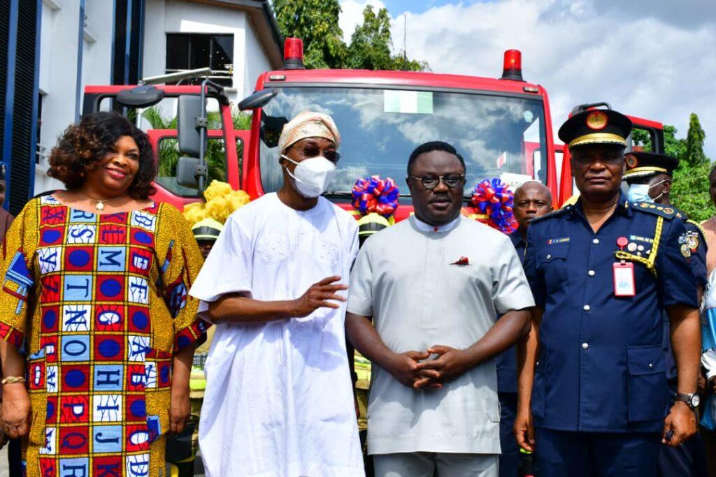 55908e33 f60d 4381 adf5 d118c40730bc Ayade, Aregbesola commission ultramodern fire fighting truck in Calabar