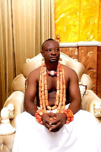 Garlands as Ovie confers chieftaincy title on Magamu