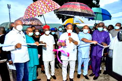 Uzodimma assures govt MDAs of support, donates buses