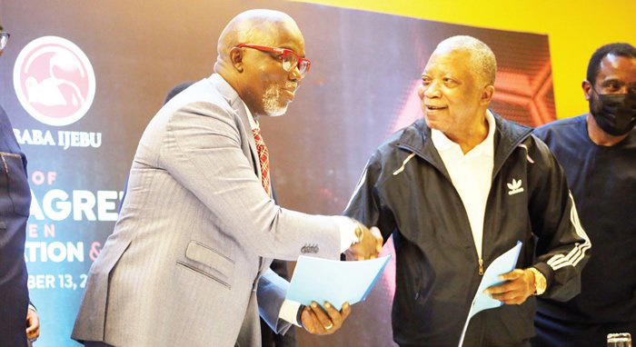 Pinnick praises Adebutu as NFF, Baba Ijebu seal partnership