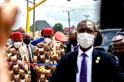 [PHOTOS] Imo Visit: Buhari commissions state’s projects, praises Uzodinma, says I’m impressed