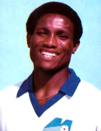 Super Eagles to honour Usiyen, Oneya with black armbands