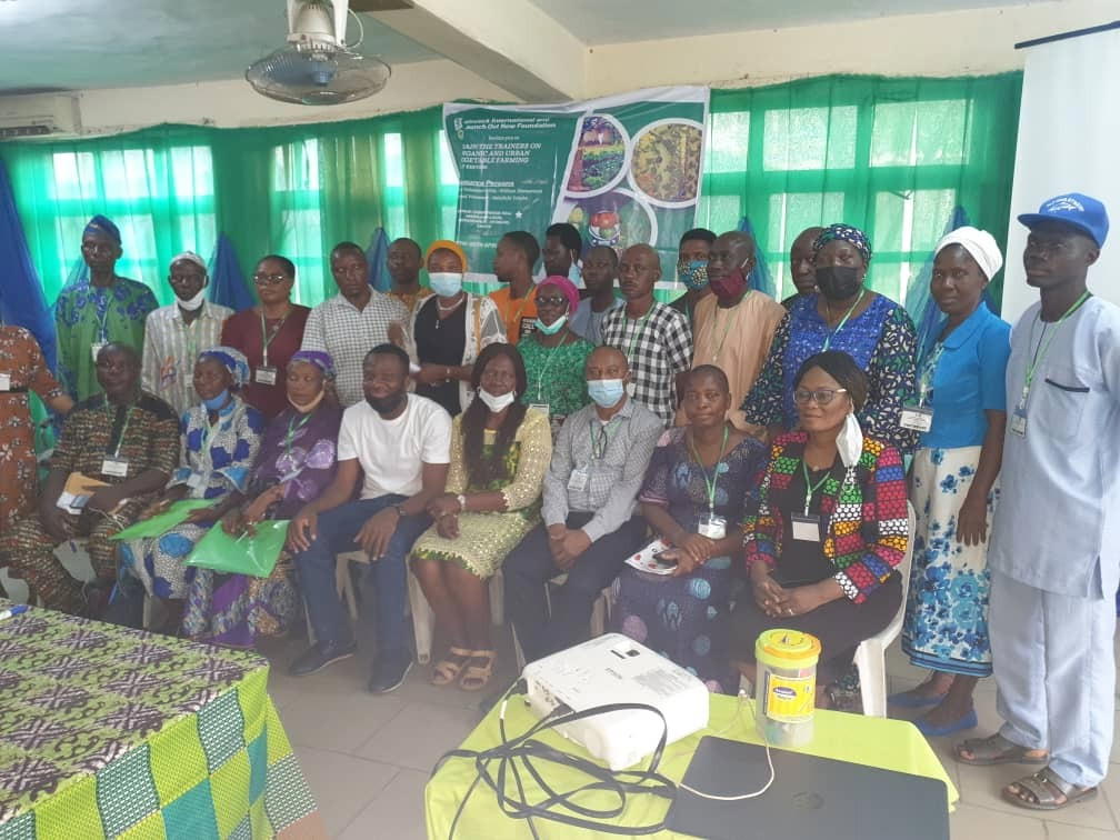 LONF, Winrock Int’l train farmers on soil maintenance