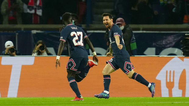 CHAMPIONS LEAGUE: Messi opens PSG account in 2-0 win over Man City