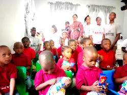 Foundation distributes 1000 packs of food items to orphanages, vulnerable