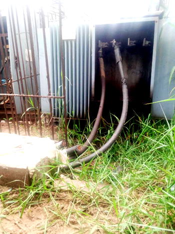 Police rescue suspected EEDC transformer vandal from angry residents in Onitsha