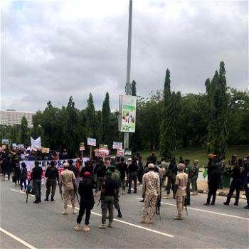 [VIDEO] Sowore, Adeyanju lead #EndSARS memorial protest as heavily armed security operatives stop march to National Assembly