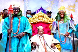 Agunbiade salutes Alaafin of Oyo at 83