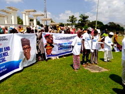 FRSC boss, NSCDC counterpart hailed as group holds thank-you rally for Buhari