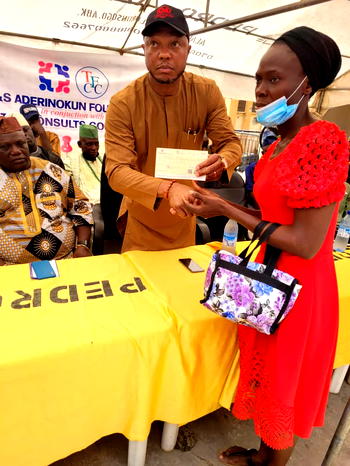 Olumide and Stephanie Aderinokun foundation assists traders in Ogun Central with interest-free loans