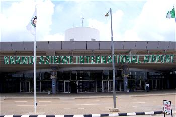 Aviation workers maintain stand, threaten total shutdown of airports
