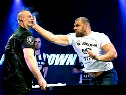 Slap fight debuts in Nigeria
