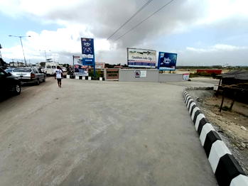 Thesaurus Gardens, Lagos govt partner on water transportation