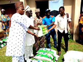 2020 emergency flood intervention: NEMA distributes equipments, fertilizers, seedlings to  farmers  in Oyo State