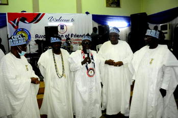 VIDEO: Association of Friends Presidential Night, inducts new members