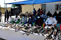 Kaduna-Abuja Highway: Police arrest 32 bandits, recover 19 AK47, 17 stolen cars