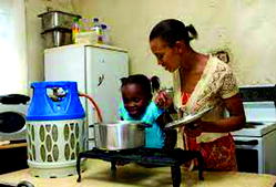 COVID-19: Nigerian women decry high cost of cooking gas, foodstuffs