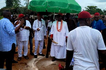 Obi of Ogwashi-Uku calls on Umu Dieyi Royal family to respect Supreme Court judgement