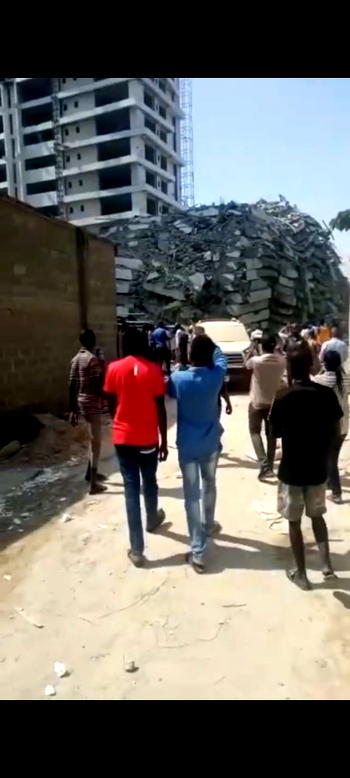 [VIDEO] Many trapped as 21-storey building collapses in Ikoyi, Lagos
