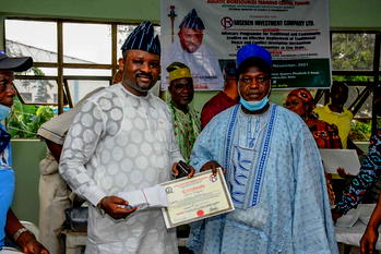 Rep tasks leaders on peaceful coexistence, empowers Oyo youths on skills acquisition
