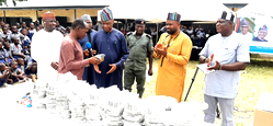 Benue govt distributes N400m cooking utensils to cooks of National Home-Grown School Feeding Programme