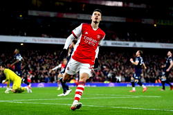 Premier League: Arsenal breeze into 4th with 2-0 West Ham win