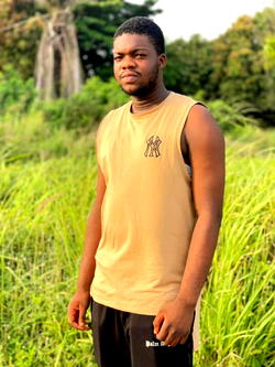 VIDEO: Joy, as comedian, Cute Abiola, reunites with family after weeks in military detention