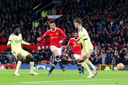 Premier League: Man United end winless run against Arsenal as Ronaldo  surpasses 800 career goals - Vanguard News