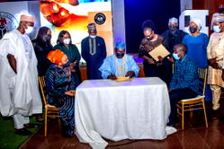 AbdulRazaq signs executive order to ease Kwara business climate
